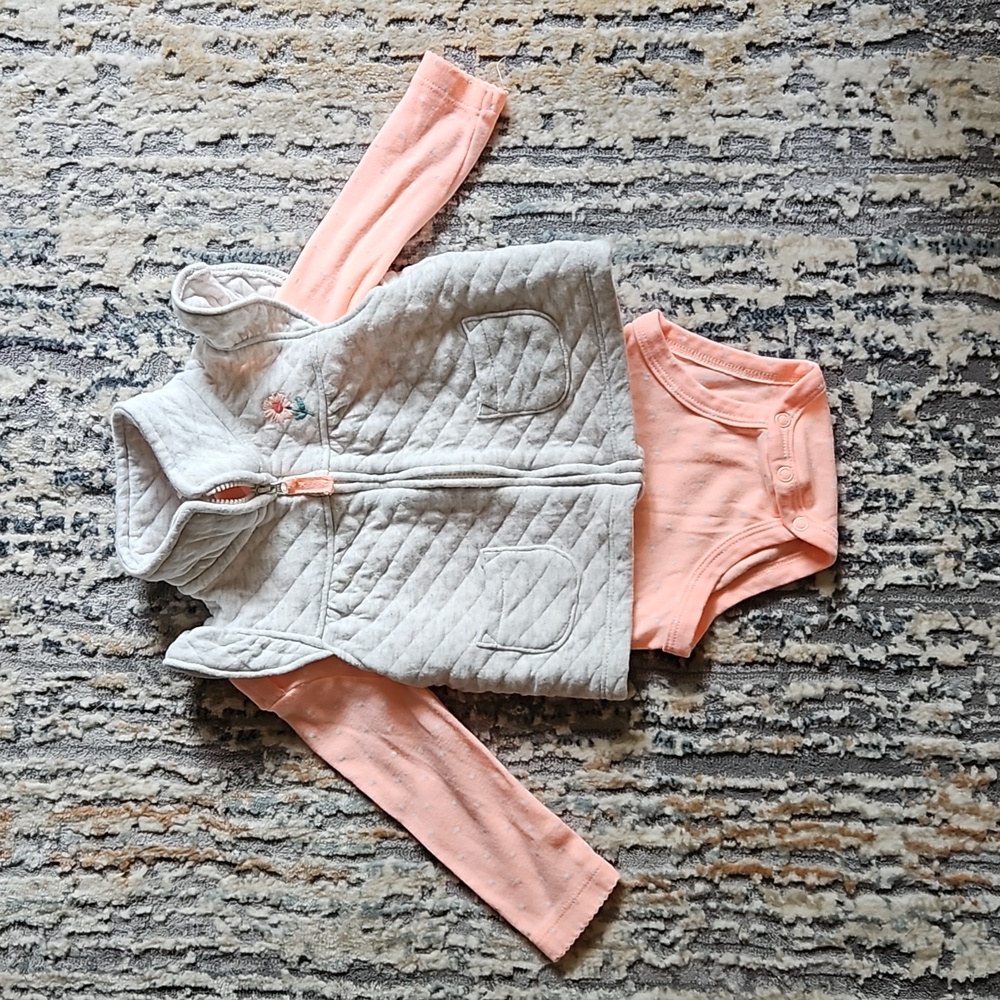 Carter's vest/ onesie (6m)